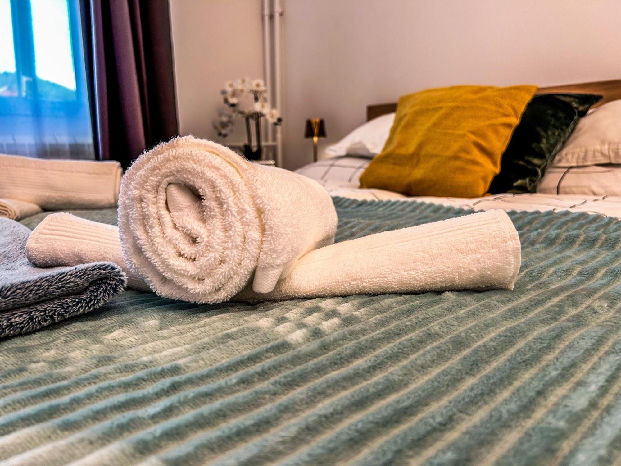 Villa Blue City Apartman Szekszard Ngoại thất bức ảnh